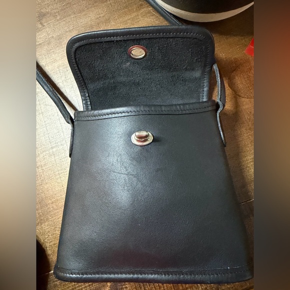 Coach Vintage Tango Crossbody Bag - Picture 7 of 11